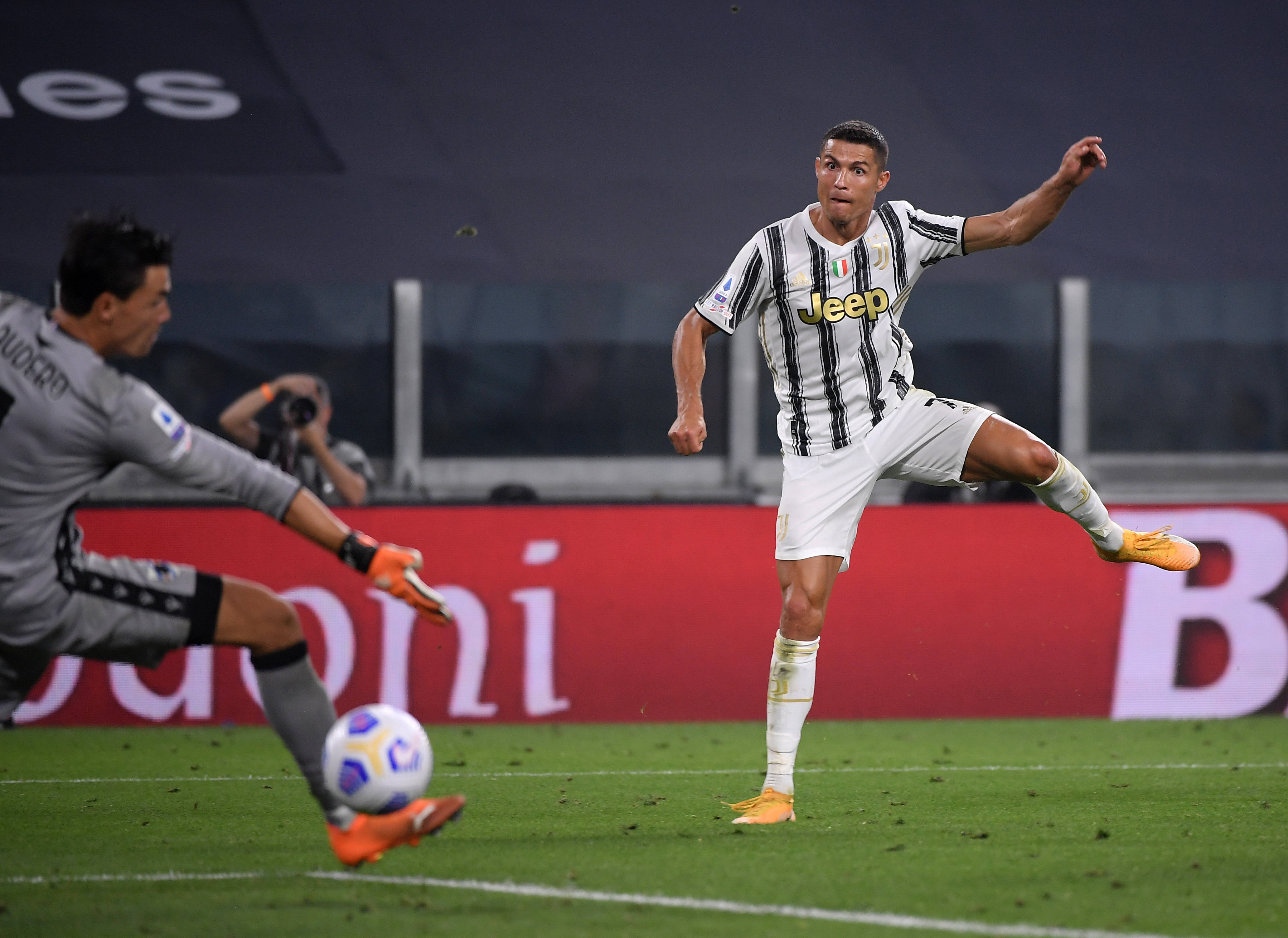 开云-C罗连续十场比赛得分超过高光表现，尤文图斯挑战极限！的简单介绍