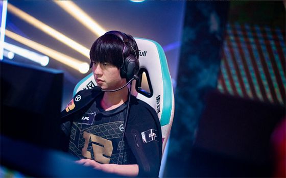 开云体育-Ming在MAD比赛中回归赛场，惊险取胜引发热议！的简单介绍