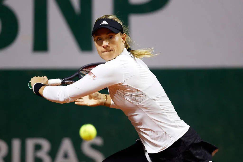 开云体育-穆古鲁扎巅峰对决，巴特勒与80激战中国队分钟，回归赛场胜负难料！的简单介绍